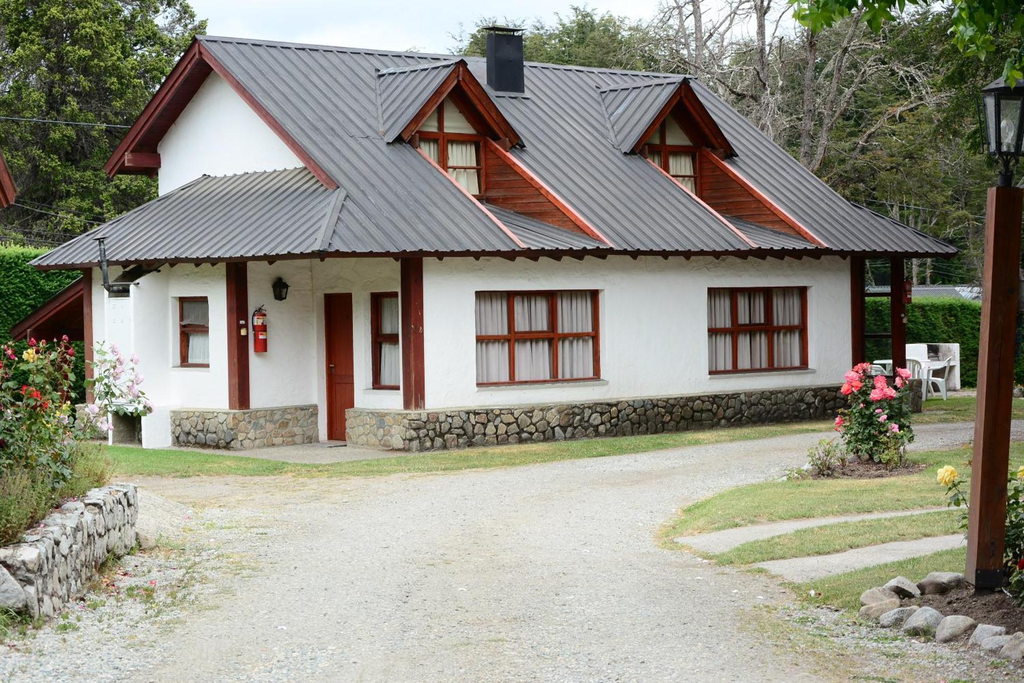 Cabanas La Villa Del Montanes Villa La Angostura Exterior photo